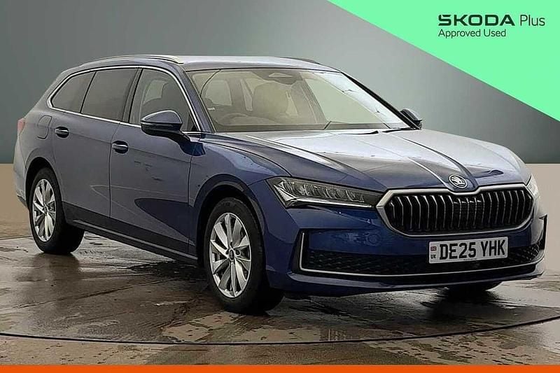 Used Skoda Superb SE Technology 147 HP (108 kW) 2025 Cobalt blue metallic Estate