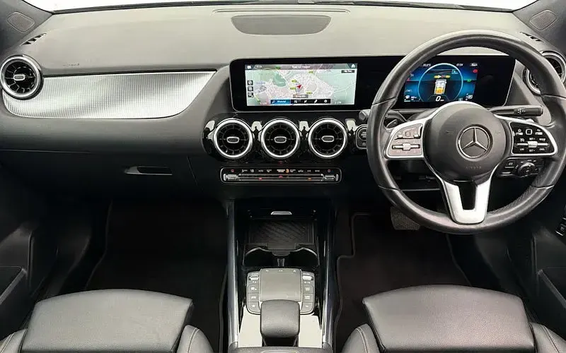 Used Mercedes GLA200 Executive 163 HP (119 kW) 2021 Black SUV