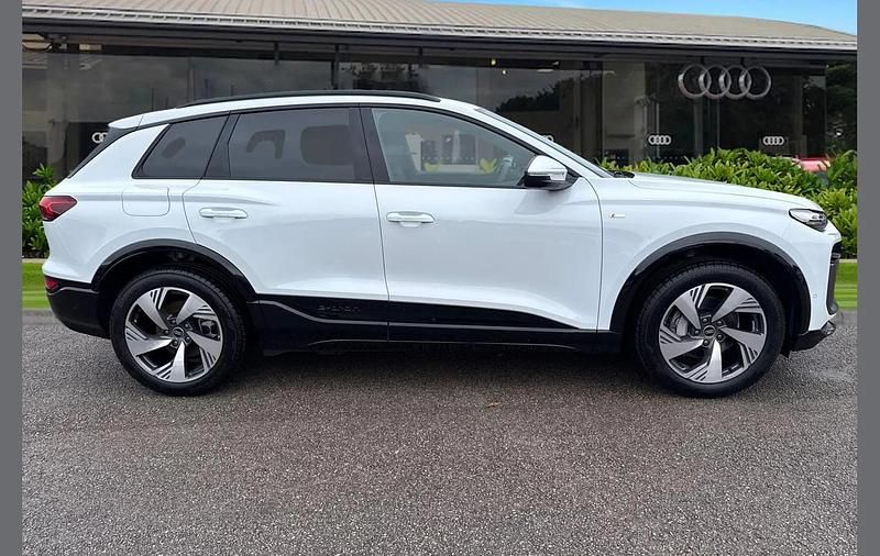 Begagnad Audi Q6 e-tron S-Line 221 kW (301 HK) 2025 Other SUV