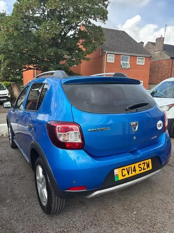 Used Dacia Sandero Lauréate 2014 Blue Hatchback