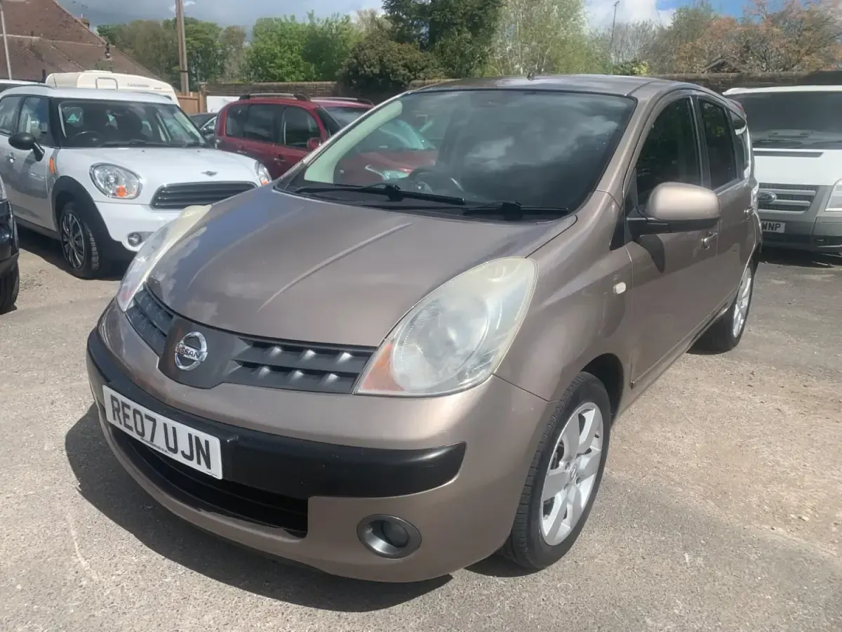 Używany Nissan Note 110 KM (80 kW) 2007 Beżowy Hatchback