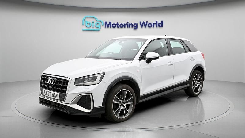 Begagnad Audi Q2 S-Line 148 HK (108 kW) 2023 Vit SUV