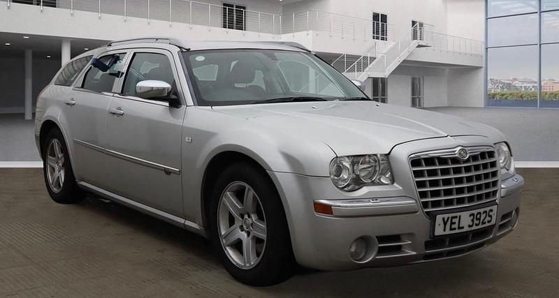 Silver Used 2010 Chrysler 300C Estate | £3,500 (Fair price) - Image 1/4