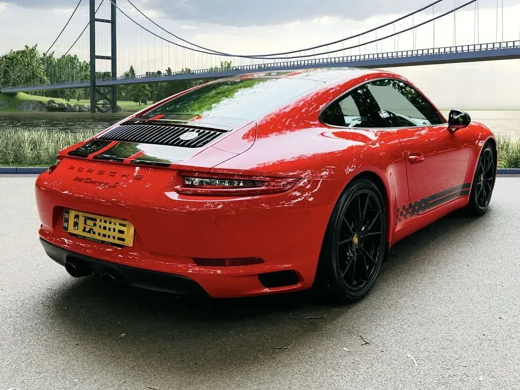 Used Porsche 911S 414 HP (304 kW) 2017 Red Coupe
