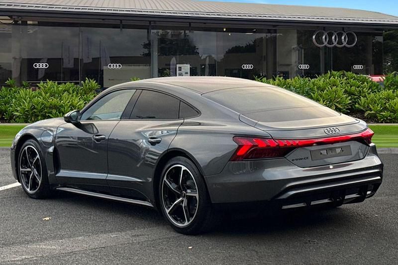 New Audi e-tron GT quattro Design 430 kW (585 HP) 2025 Grey Sedan