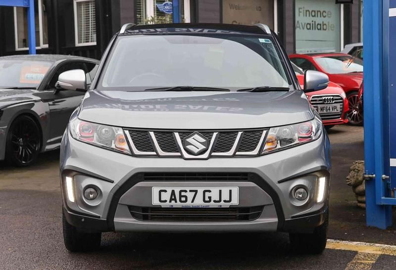 Used Suzuki Vitara 2017 Grey and black SUV
