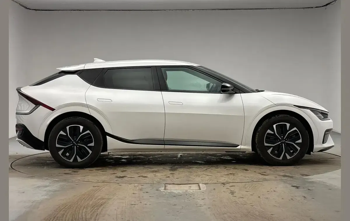 Used Kia EV6 GT-Line 236 kW (321 HP) 2024 White SUV