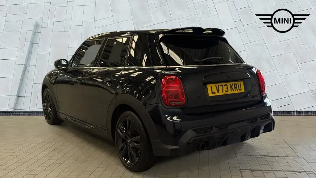 Used Mini Cooper Hatch 134 HP (98 kW) 2023 Black Hatchback