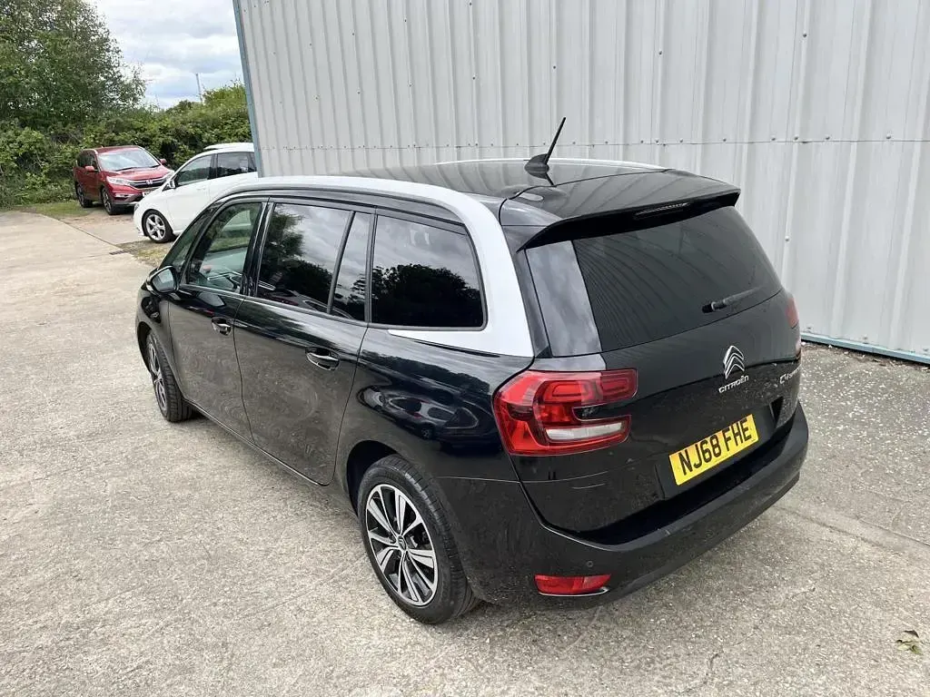 Used Citroën C4 SpaceTourer Feel 130 HP (95 kW) 2018 Black MPV