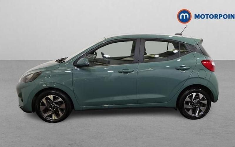 Used Hyundai i10 Advanced 79 HP (58 kW) 2025 Green Hatchback