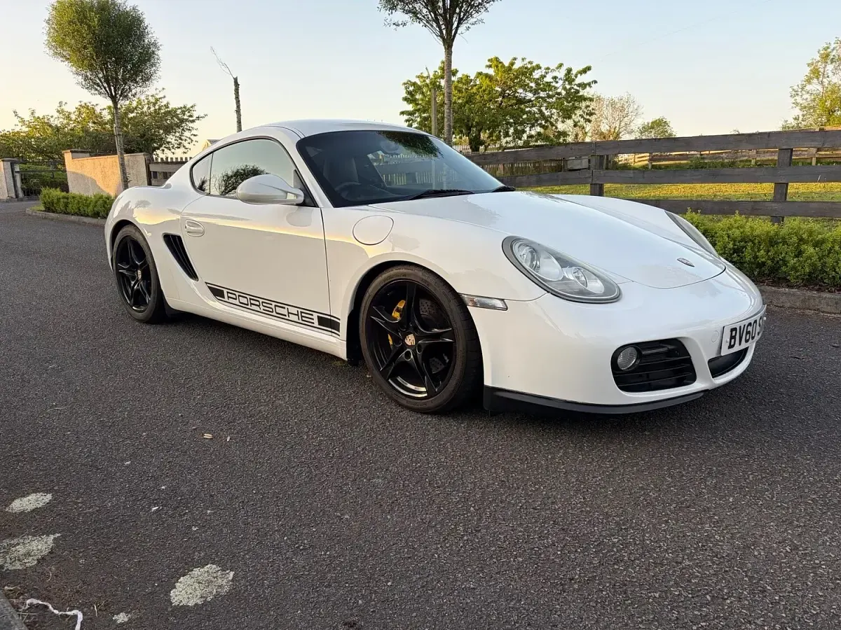Used Porsche Cayman 265 HP (194 kW) 2010 White Coupe