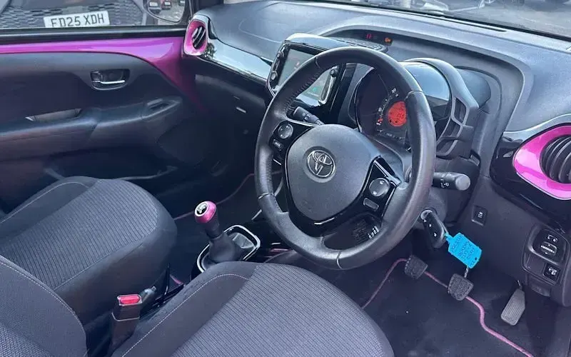 Used Toyota Aygo X-cite 72 HP (52 kW) 2018 Purple Hatchback