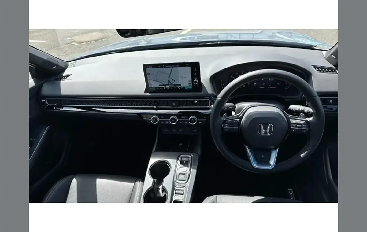 Ny Honda Civic Advance 143 HK (105 kW) 2025 Grå Halvkombi