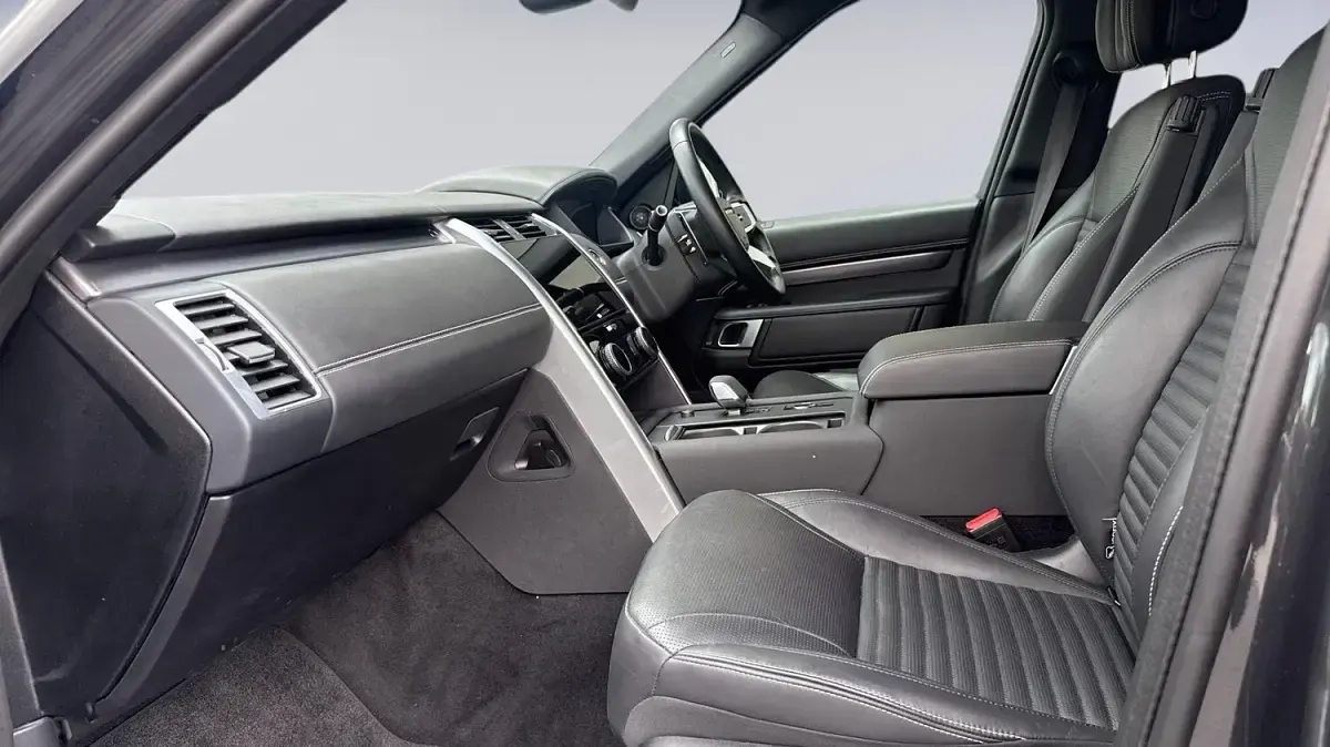 Used Land Rover Discovery 2025 Carpathian grey SUV