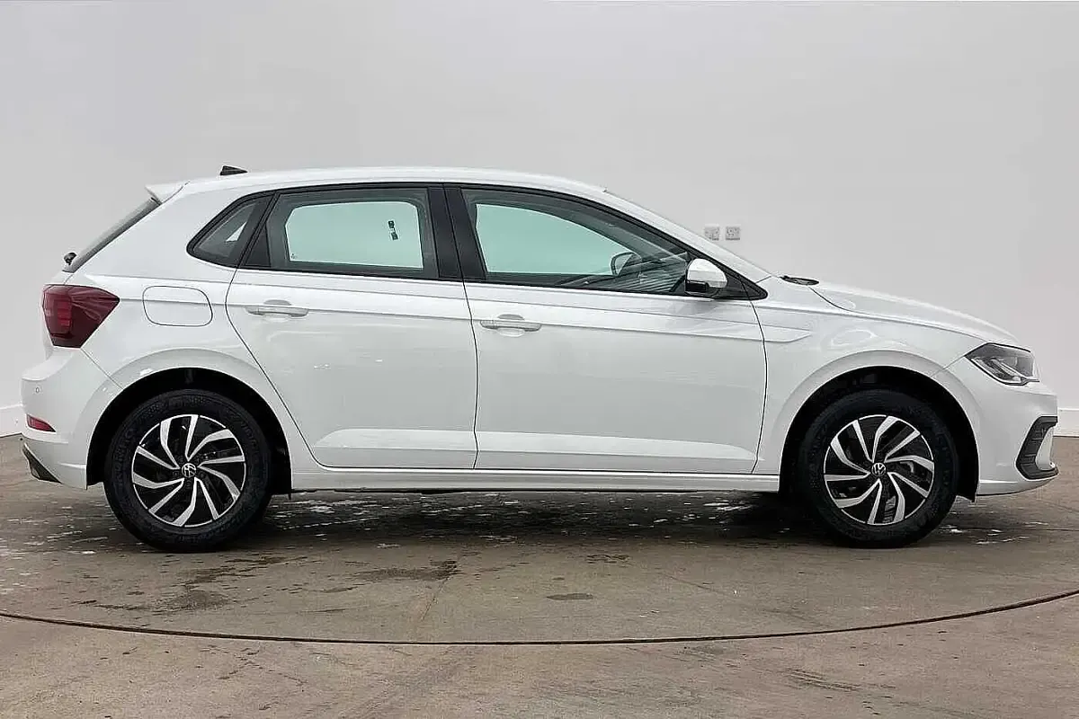 New VW Polo Life 95 HP (69 kW) 2026 White Hatchback