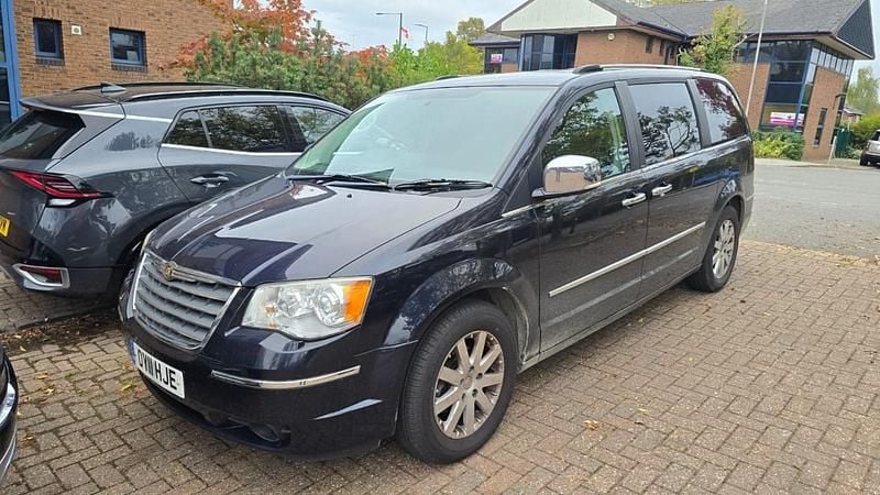Blue Used 2011 Chrysler Grand Voyager Limited MPV | £3,495 (Good price) - Image 1/4