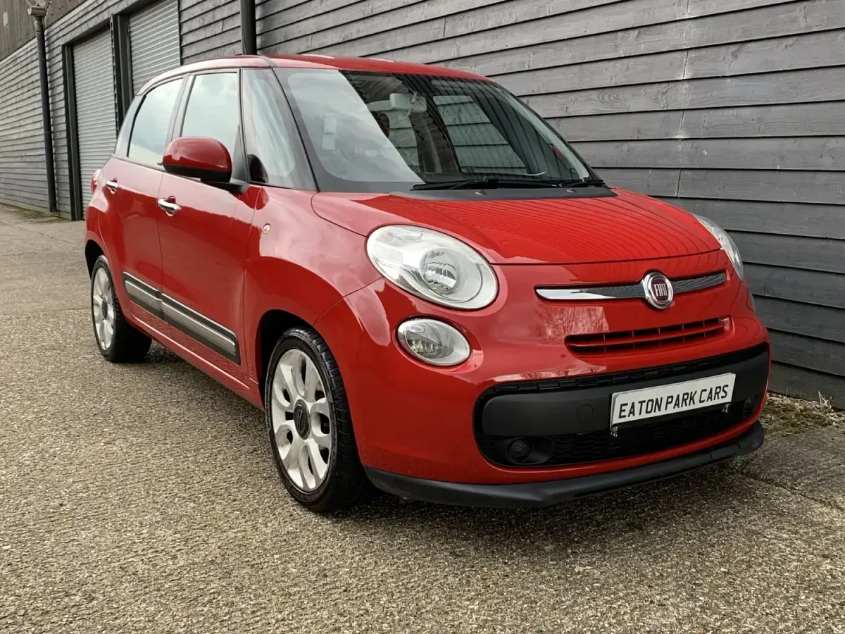 Usado Fiat 500L Pop Star 105 HP (77 kW) 2014 Vermelho Monovolume