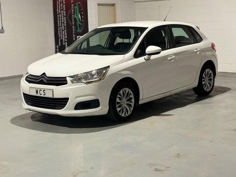 White Used 2014 Citroën C4 VTR Sport Hatchback | £2,295 (Good price) - Image 1/4