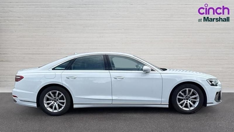 Used Audi A8L Sport 286 HP (210 kW) 2023 White Sedan