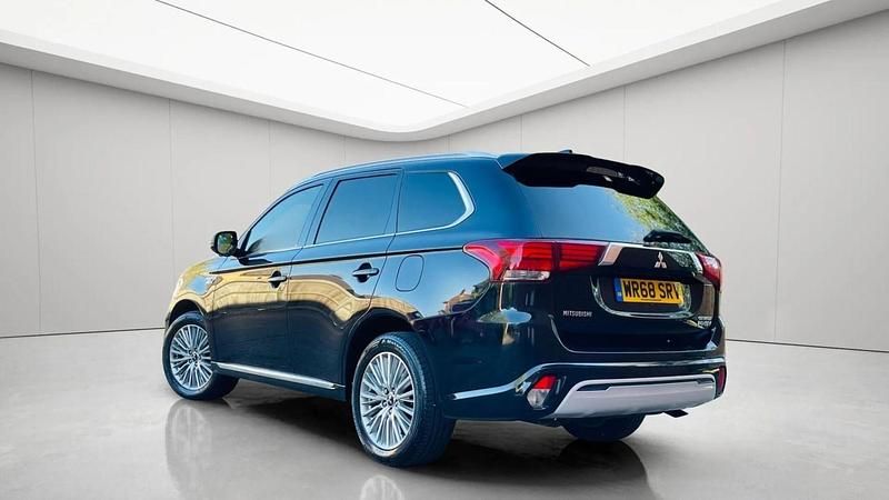 Used Mitsubishi Outlander P-HEV 2018 Black Estate