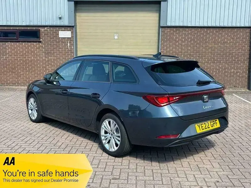 Used Seat Leon SE Dynamic 150 HP (110 kW) 2022 Grey Estate