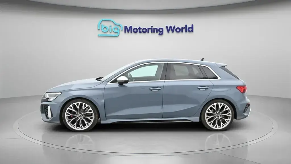 Używany Audi RS3 S-Line 400 KM (294 kW) 2022 Szary Sedan/Limuzyna