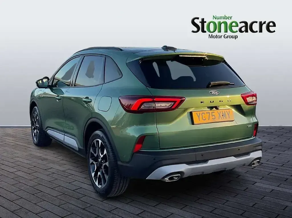 Begagnad Ford Kuga Active 239 HK (175 kW) 2025 Grön SUV