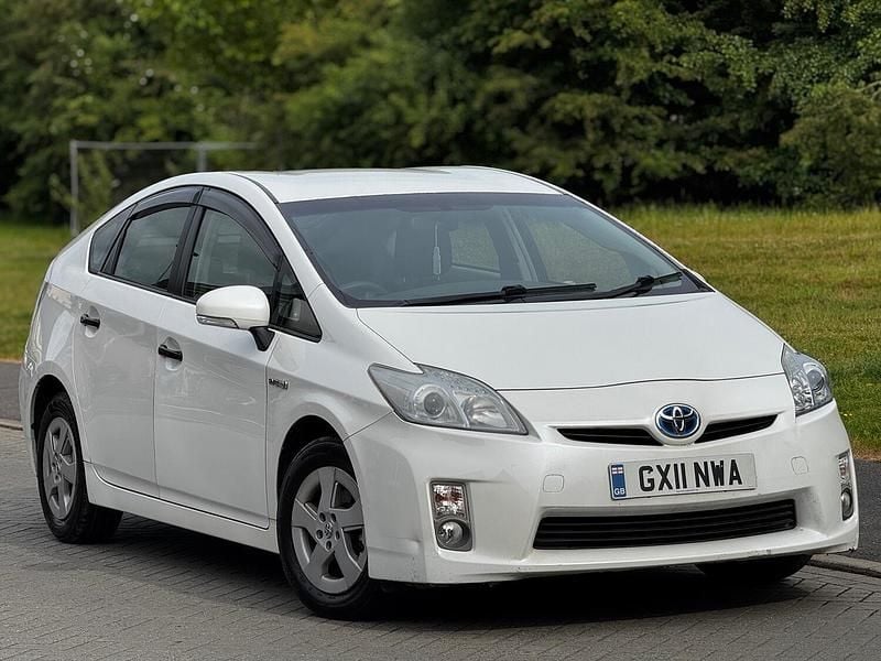 White Used 2017 Toyota Prius T4 Hatchback | £3,290 - Image 1/4