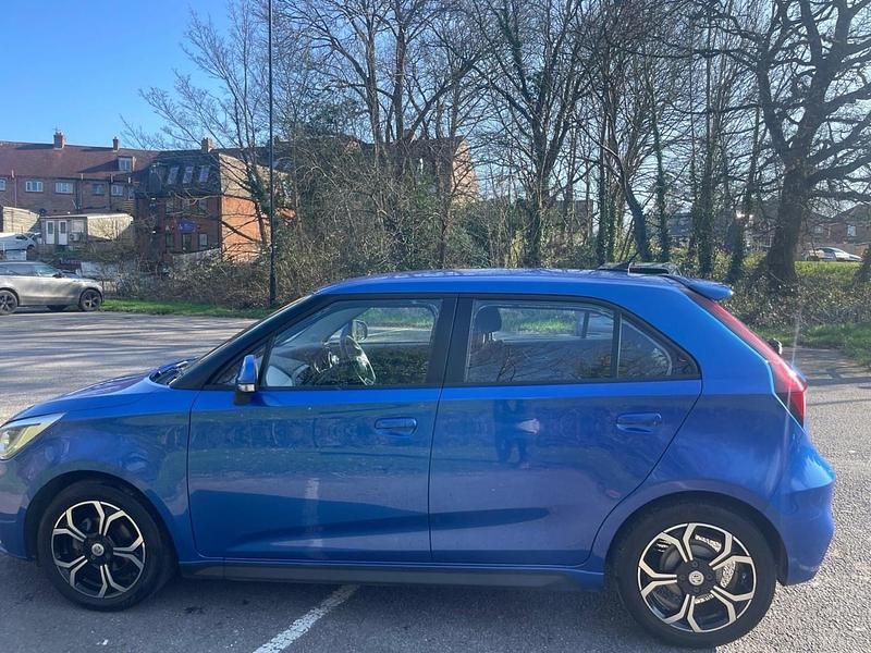 Used MG MG3 Excite 106 HP (77 kW) 2019 Blue Hatchback