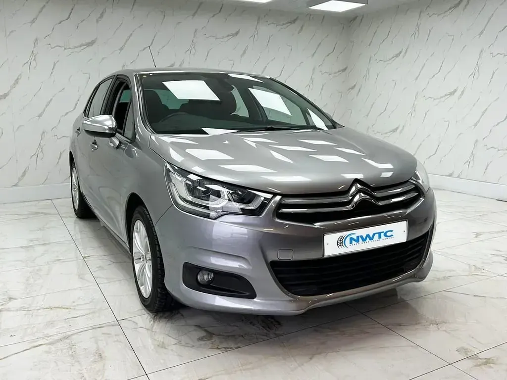 Usado Citroën C4 Flair 120 HP (88 kW) 2017 Cinzento Citadino