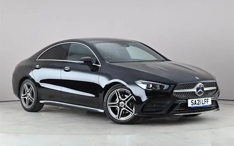 Usado Mercedes CLA180 AMG line 136 CV (100 kW) 2021 Berlina