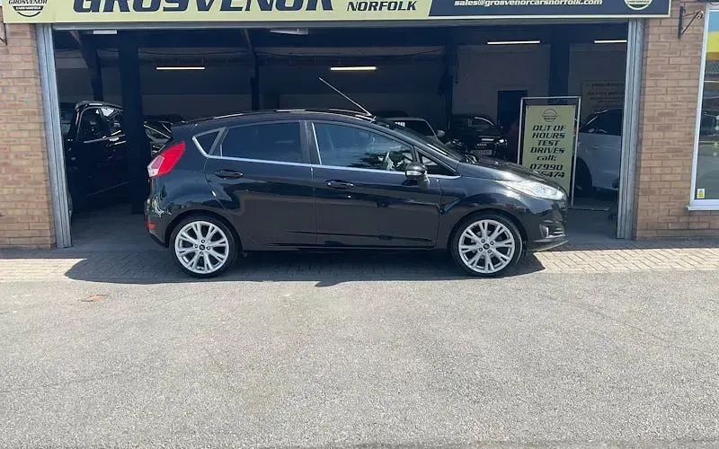 Usado Ford Fiesta Titanium 125 CV (91 kW) 2017 Utilitario
