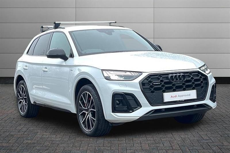 Used Audi Q5 Advanced 204 HP (150 kW) 2021 Glacier white SUV