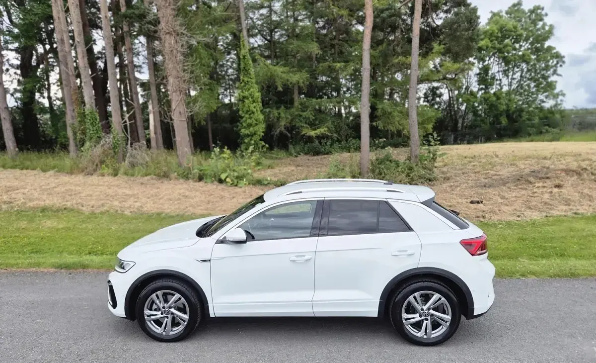 Used VW T-Roc R-line 150 HP (110 kW) 2025 White SUV