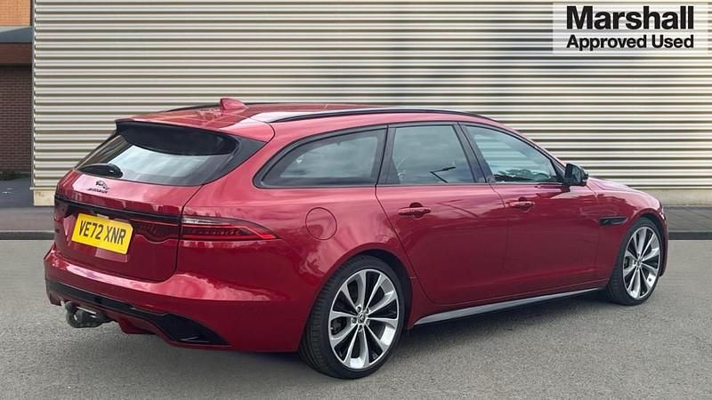 Second-hand Jaguar XF 300 CP (220 kW) 2023 Roșu