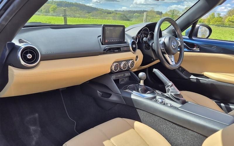 Begagnad Mazda MX5 Inclusive 160 HK (117 kW) 2018 Blå Cab