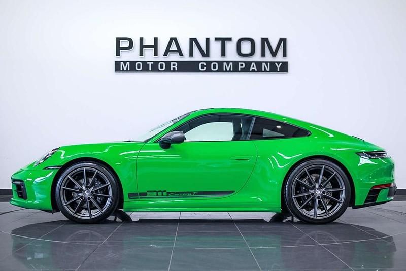 Used Porsche 911 Carrera 385 HP (283 kW) 2023 Green Coupe