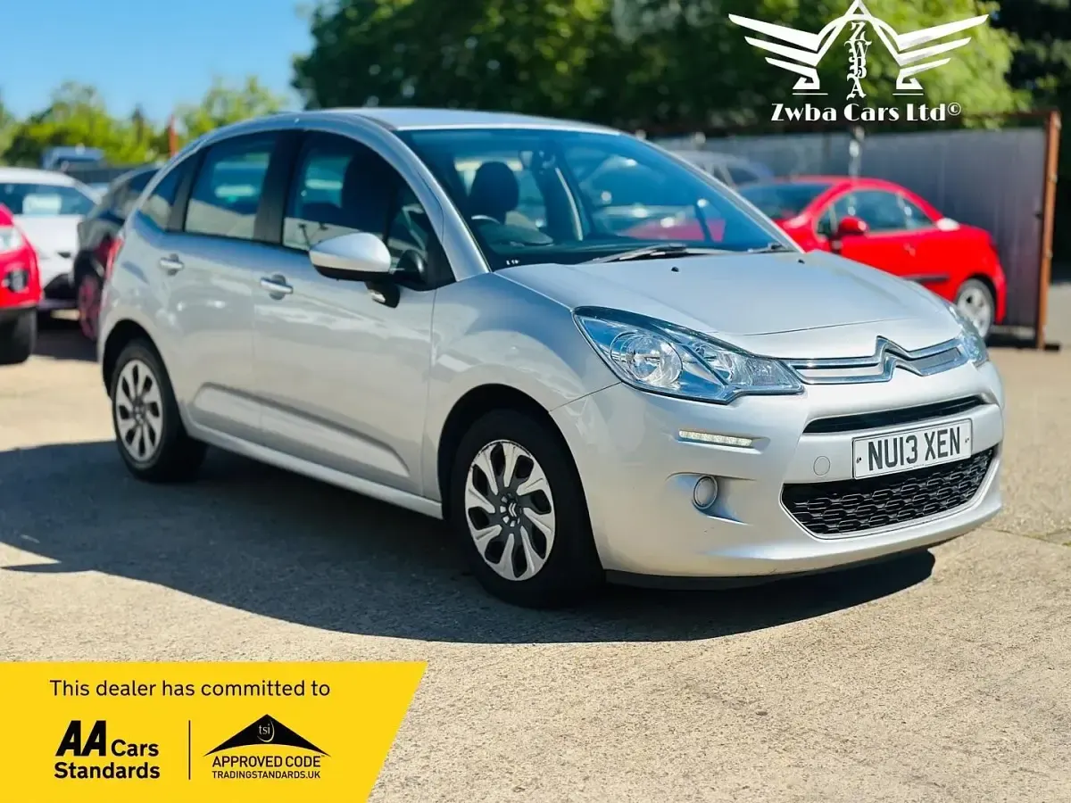 Begagnad Citroën C3 VTR Sport 2013 Silver Halvkombi