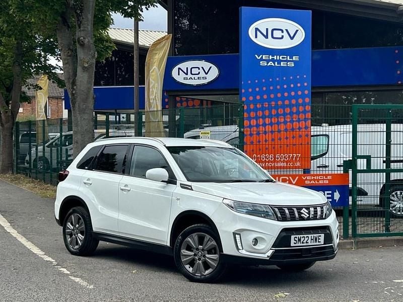 White Used 2022 Suzuki Vitara SZ-T SUV | £12,990 (Good price) - Image 1/3