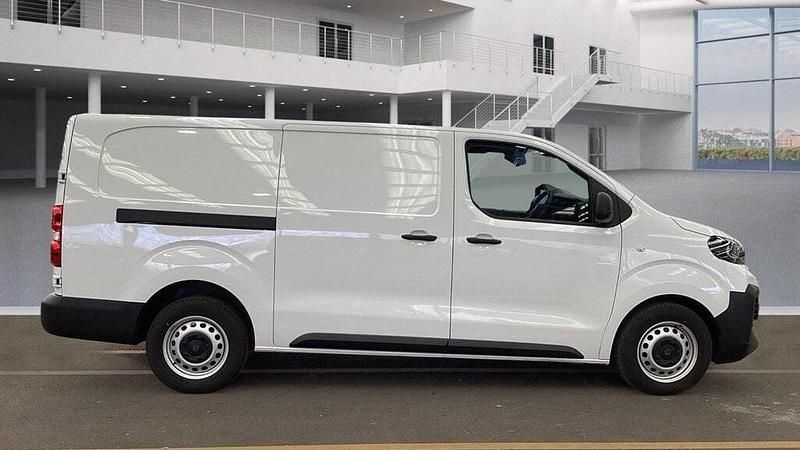 Used Peugeot Expert 120 HP (88 kW) 2025 White Van