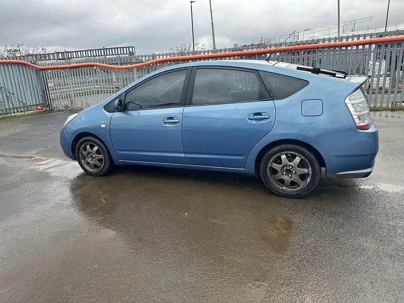 Used Toyota Prius T3 2007 Blue Hatchback