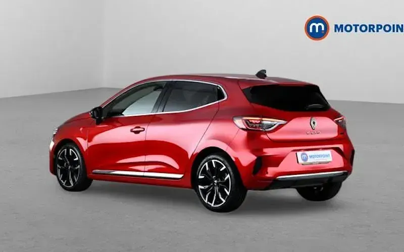 Used Renault Clio Techno 143 HP (105 kW) 2025 Hatchback