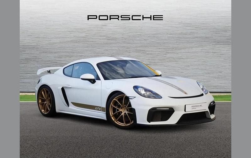 Used Porsche Cayman GT4 414 HP (304 kW) 2021 White Coupe