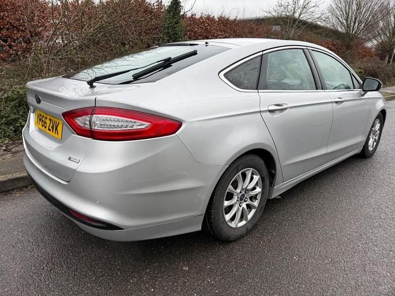 Used Ford Mondeo Titanium 2016 Silver Hatchback