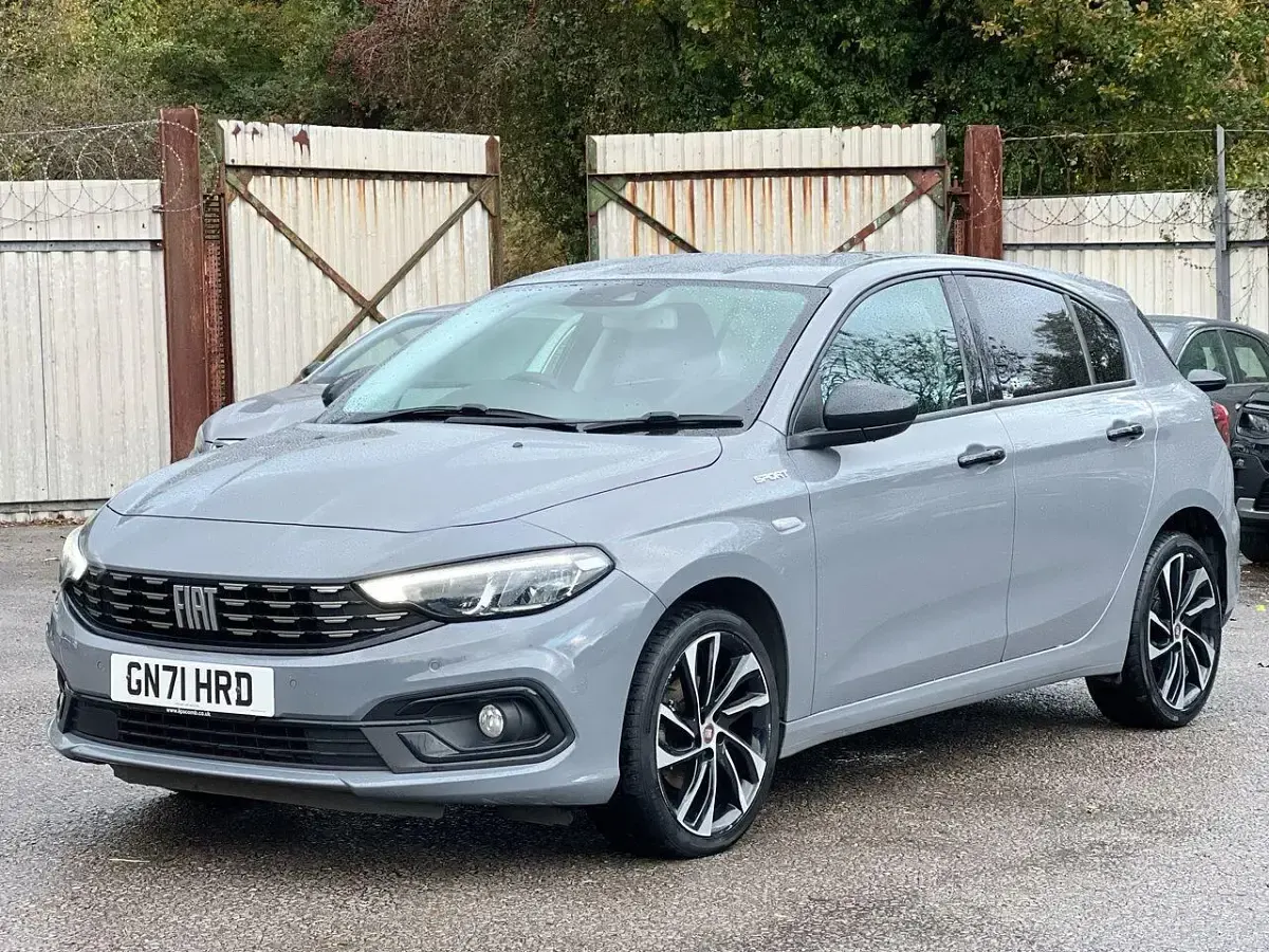 Used Fiat Tipo Sport 100 HP (73 kW) 2021 Grey Hatchback