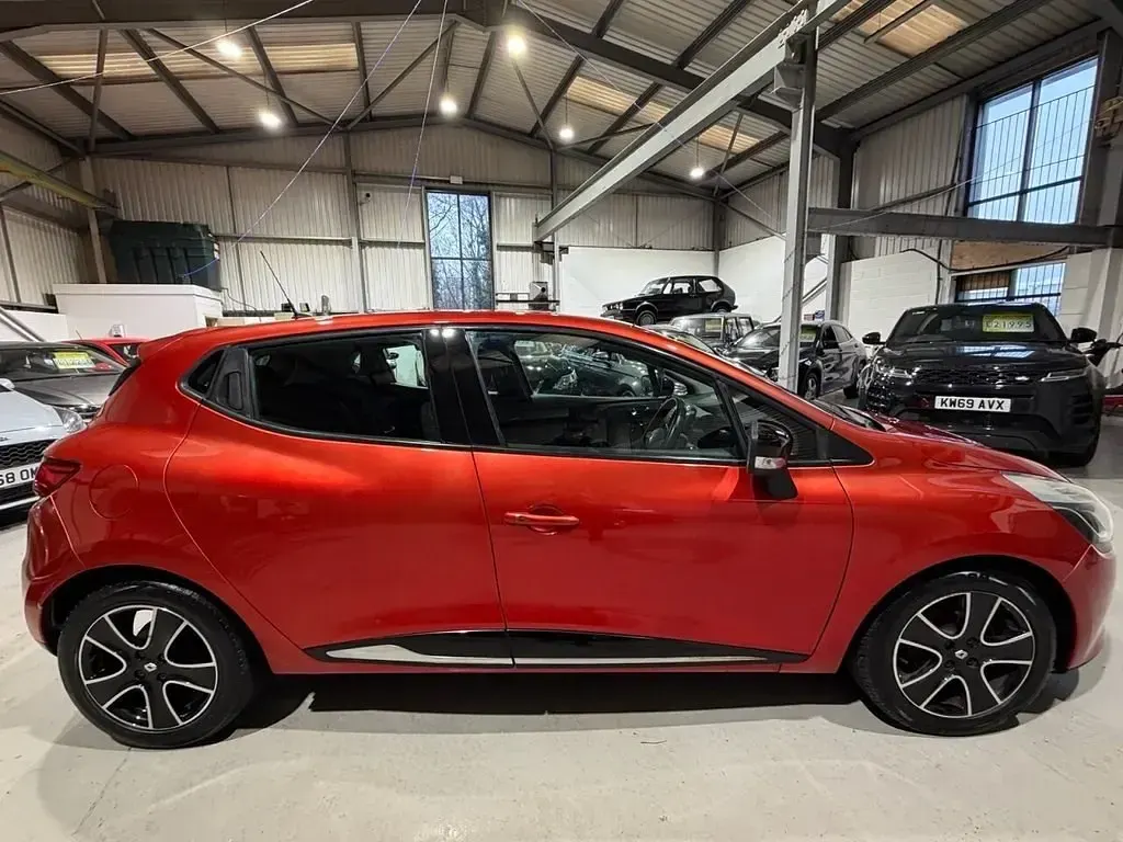 Gebraucht Renault Clio IV Dynamique 90 PS (66 kW) 2013 Rot Kleinwagen