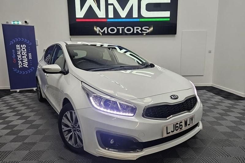 Used Kia Ceed 2016 White Hatchback