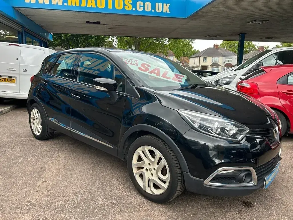 Used Renault Captur Dynamique 90 HP (66 kW) 2015 Black SUV