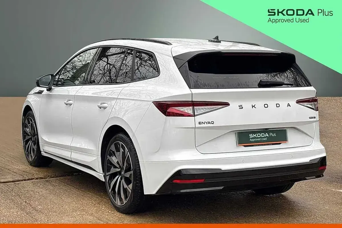 Used Skoda Enyaq iV SportLine 154 kW (210 HP) 2025 Moon white metallic SUV