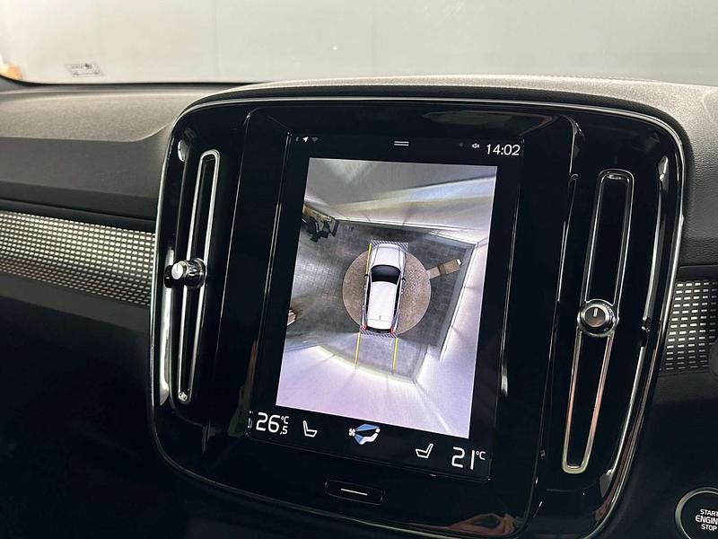 Used Volvo XC40 2018 White SUV